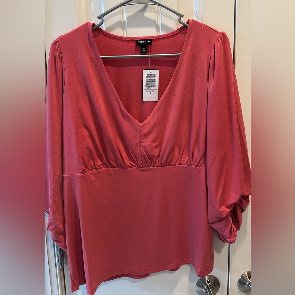 Torrid blouse size 0 (10-12) new with tag very nice